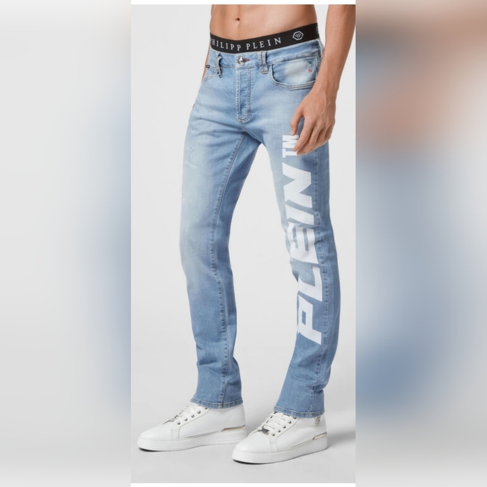 Philipp Plein SEALED! NWT! Denim Super Straight Cut Jean in Light Rush Blue. 38.